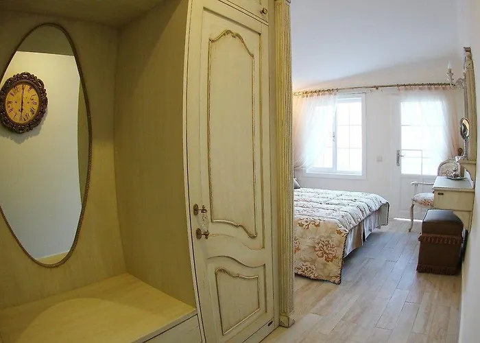 Losta Sahil Evi 2 (adults Only)